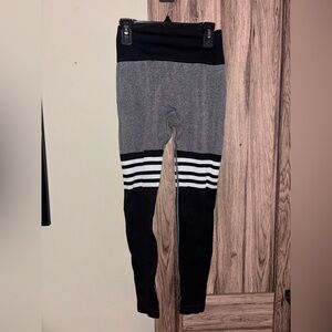 Stylish Gray and Black Leggings